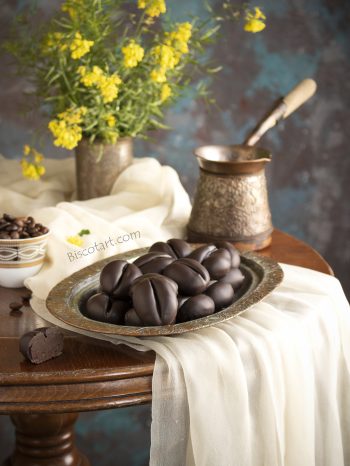 شوكولا العيد بالبيت على شكل حبة القهوة